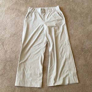 Athleta Light Gray Wide Leg Crop Pants, Size 4